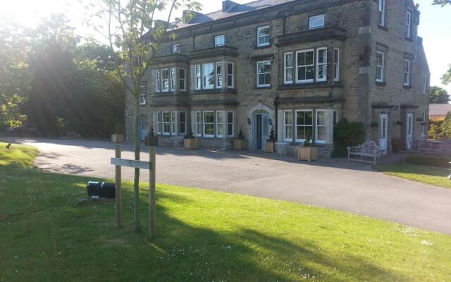Отель Burythorpe House вид на фасад