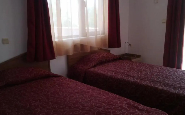 Perla Family Hotel
