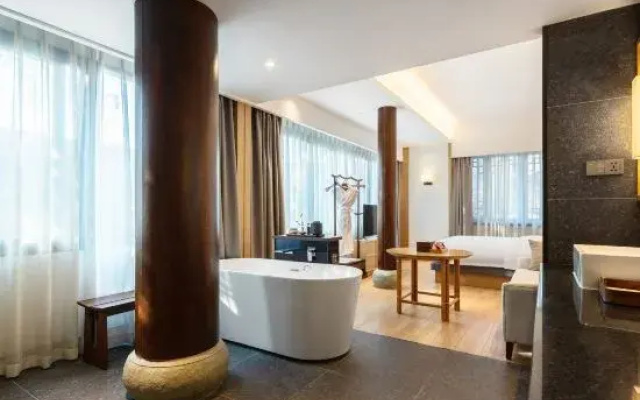 E-hotel