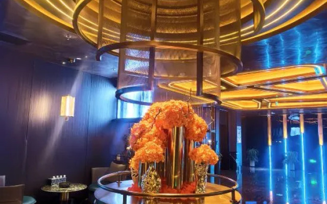 Wenling Ruoheng Xinboyueju Hotel (Jinyue City)