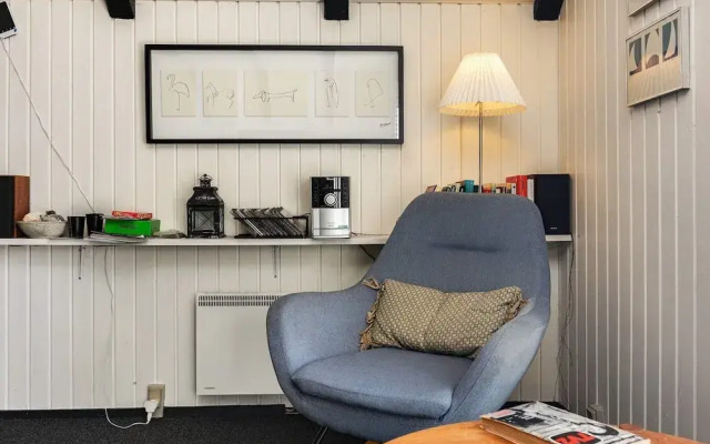 6 Person Holiday Home in Blavand