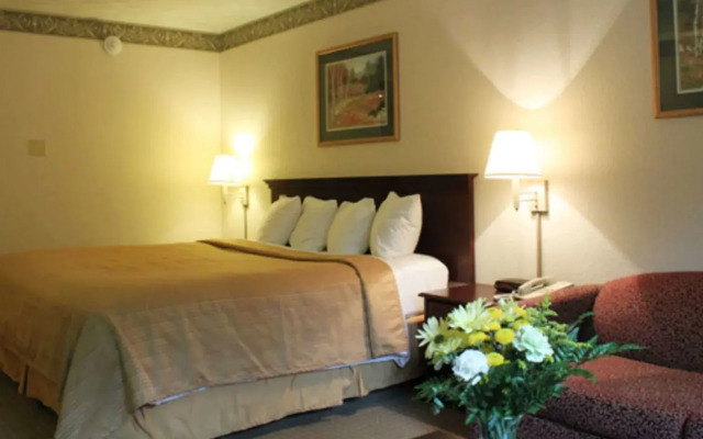 The Royal Inn & Suites