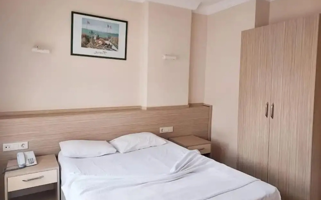 Larsens Suit Hotel