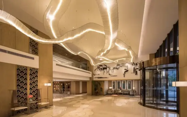 Ramada Zhenjiang City Center
