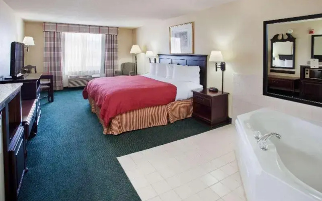 Country Inn & Suites Hiram