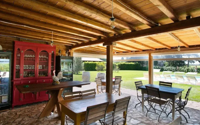 Tuscan Stay w/ Jacuzzi