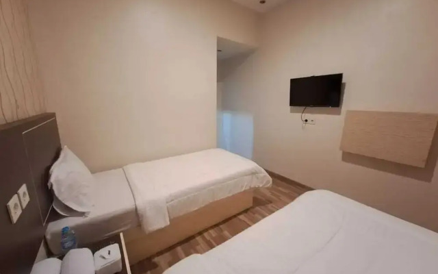 OYO 92944 Luna Guest House