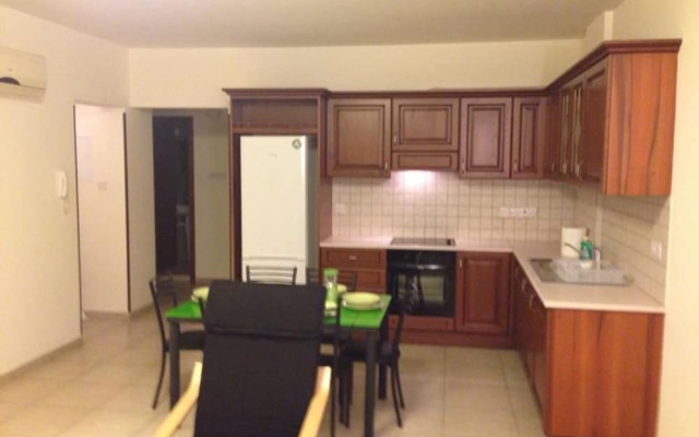 Отель Lakis Court Кипр, Ларнака - 4 отзыва об отеле, цены и фото номеров - забронировать отель Lakis Court онлайн