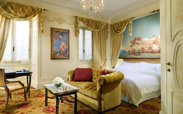 Отель The St. Regis Rome