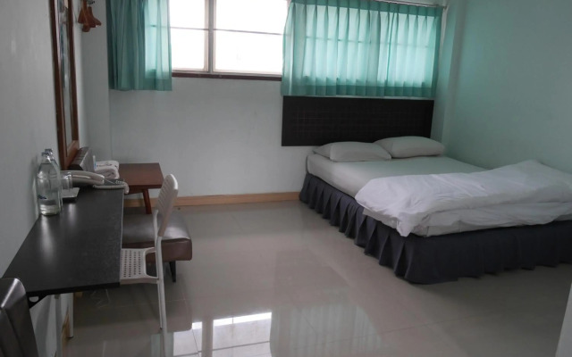 Pakchong Phubade Hotel