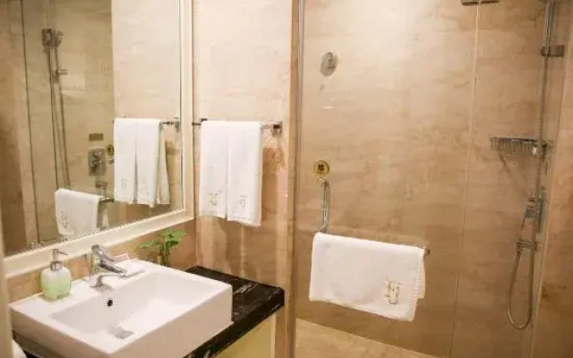 Hengdian Film Town Fengjing Jiali Hotel (Qingming Shanghe Tu Branch)