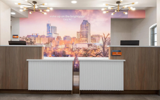 La Quinta Inn & Suites by Wyndham Raleigh Cary