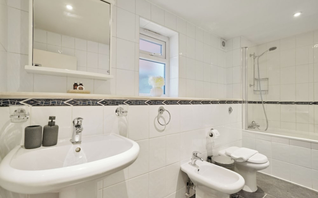 Hertford Flat 2