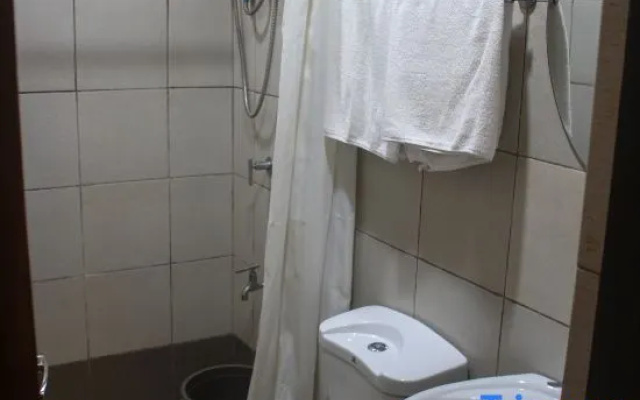 OYO 1011 First Hotel