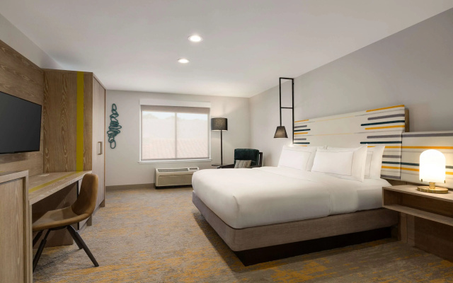 Doubletree by Hilton Campbell - Pruneyard Plaza