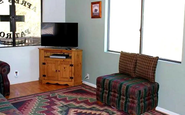 Moonridge Den- One Bedroom