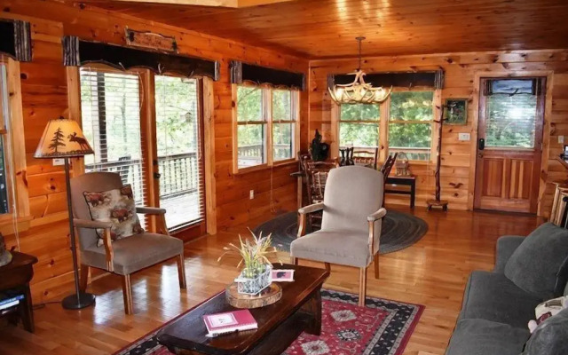 Whitetail Lodge