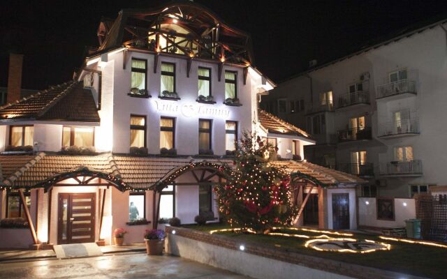 Отель Garni Hotel Villa Family Сербия, Белград - отзывы, цены и фото номеров - забронировать отель Garni Hotel Villa Family онлайн вид на фасад