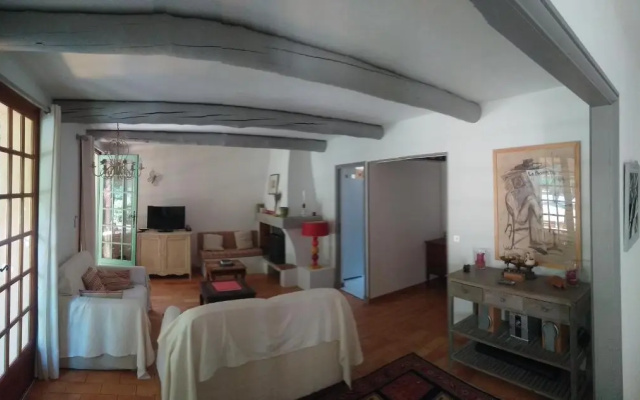 Lou Vergié Maison Provencale au pied du Luberon