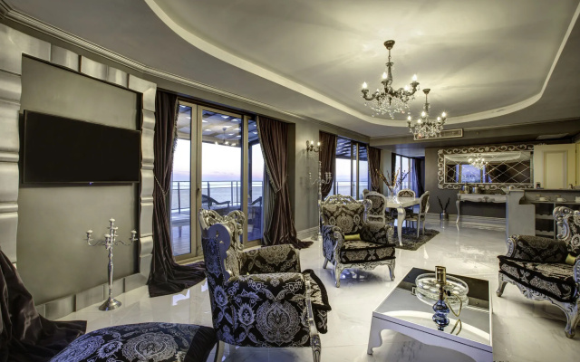 Qlusive Hotel