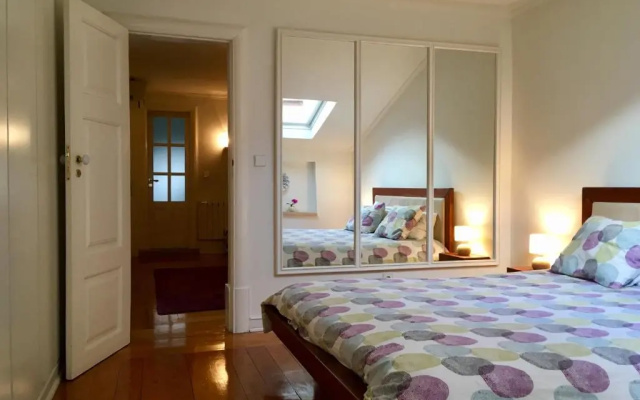Flores Apartment