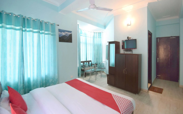 OYO 12079 Hotel Manu Vinod
