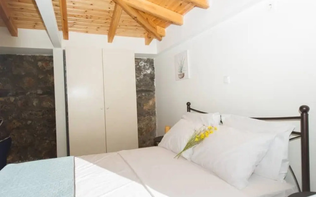New Hope, studio with pool near the beach