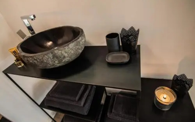 Un Lieu Unique le Gold et le Cocon