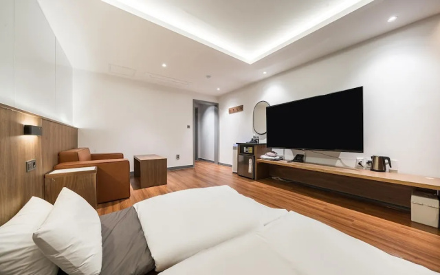 Hotel PIED Exco