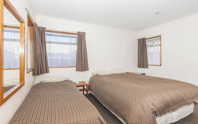 Foreshore Motor Lodge