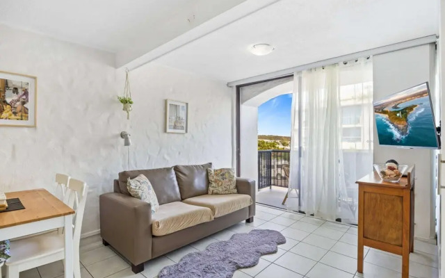 Great Location 1-bed With Pool
