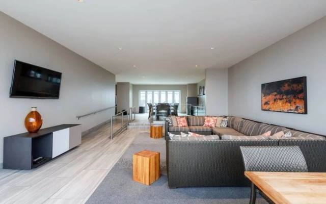 Cozysuites Ltv Tower