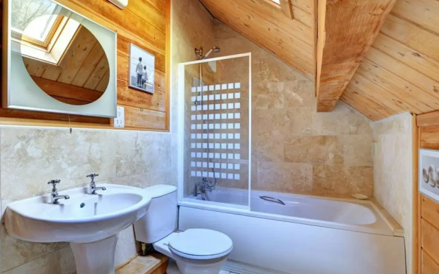 Spacious Holiday Home in Little Petherick
