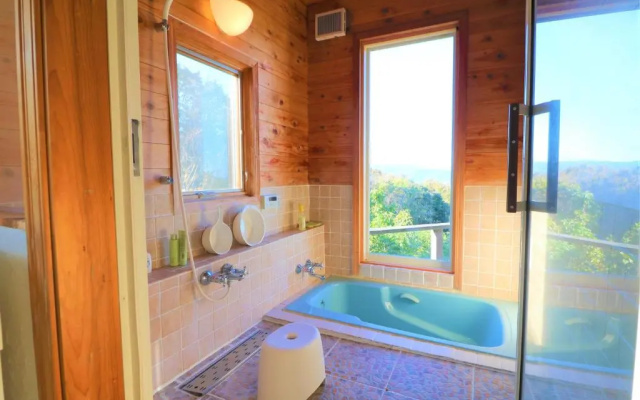 Oceanic House Tamatebako