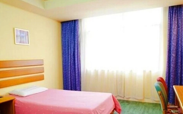 Home Inn (Hangzhou Hefang Street Drum Tower)