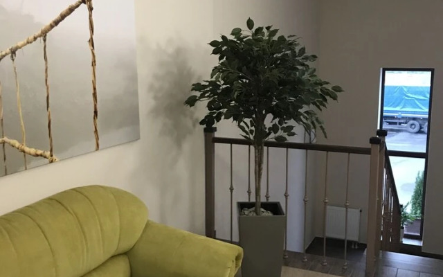 Hotel 18