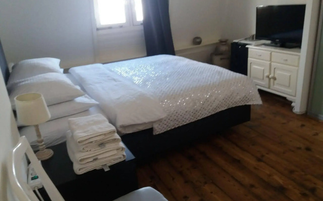 Jamila Suites