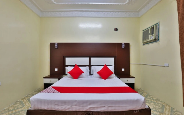 OYO 285 Masharef Furnished Units In