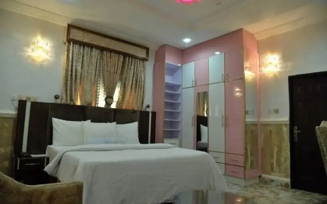 Plot 400 Luxury Apartments