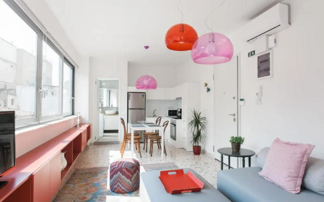 Modern chic apartment, central Athens (Ermou st)