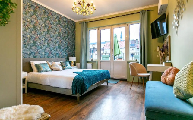 The Newport LOdge
