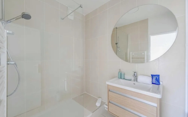 Bright Flat - 1bdr/4p- Near Paris and La Defense