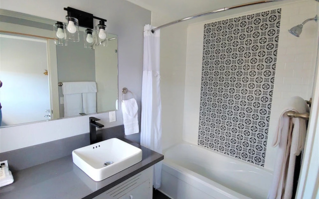 On the Beachfront Vacation Rentals