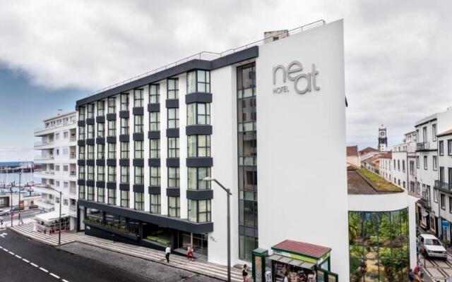 Отель Neat Hotel Avenida Португалия, Понта-Делгада - 1 отзыв об отеле, цены и фото номеров - забронировать отель Neat Hotel Avenida онлайн вид на фасад