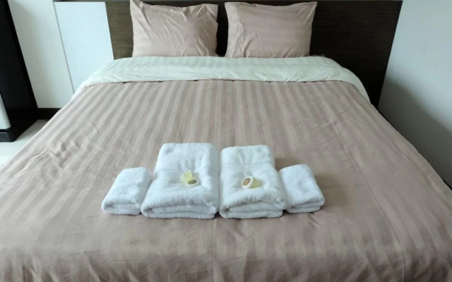 Charoenporn Hotel(เจริญพร แกรนด์ โฮเต็ล)