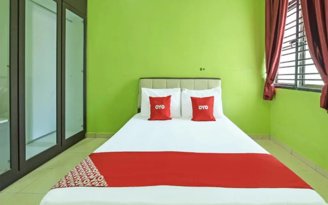 OYO Home  90532 Casa Azlinda Muslim Homestay Ii