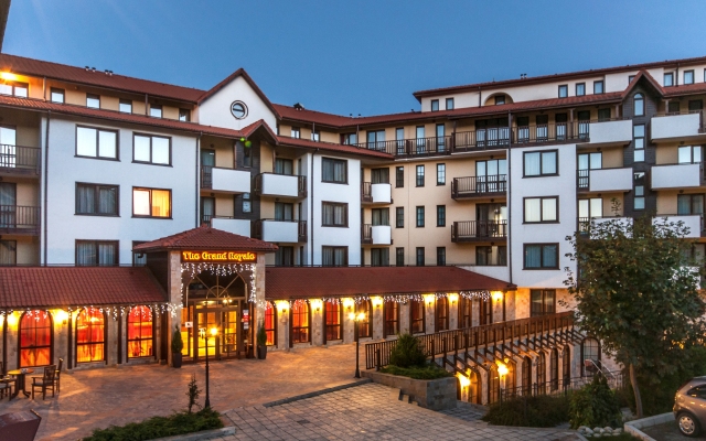 Отель Grand Royale Hotel Spa Болгария, Банско - отзывы, цены и фото номеров - забронировать отель Grand Royale Hotel Spa онлайн вид на фасад