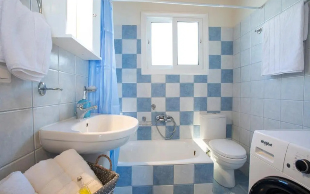 Spacious House With Sea View , Athani Lefkada