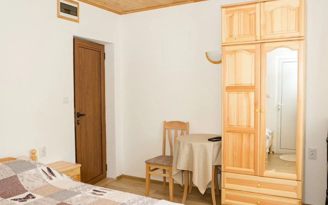 FM Premium Guest House - Kalimantsi