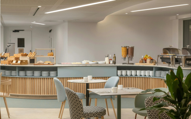 Hampton By Hilton Paris Charles De Gaulle Airport